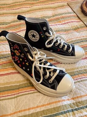 Converse Black High-Top Sneakers with Floral Embroidery limited edition 8 ladies